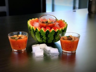 Ice-gekühlte Gazpacho mit Wassermelone